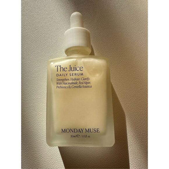 MONDAY MUSE  THE JUICE - DAILY SERUM Hydrating Serum 30ml - Picture 1 of 5